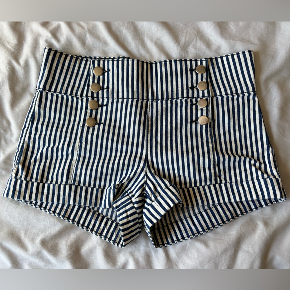 Brand forever21, Size 28, Color blue and white stripes